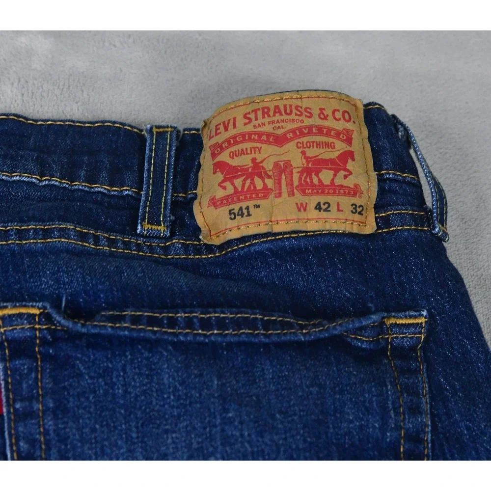 Levis Jeans 541 Mens 42x32 (fits 39x31) Blue Denim